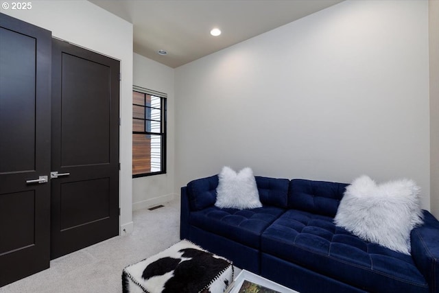 542 4th St, Lake Oswego, OR 97034 - carpeted living room featuring baseboards and recessed lighting