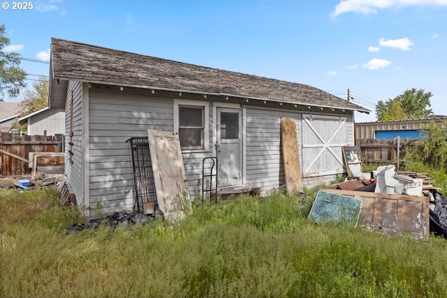 212 N Main St, Merrill, OR 97633 - view of outbuilding with fence and an outdoor structure