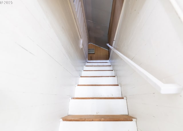 125 NE 80th Ave, Portland, OR 97213 - view of stairway