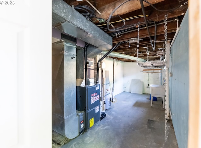 125 NE 80th Ave, Portland, OR 97213 - unfinished basement with a sink