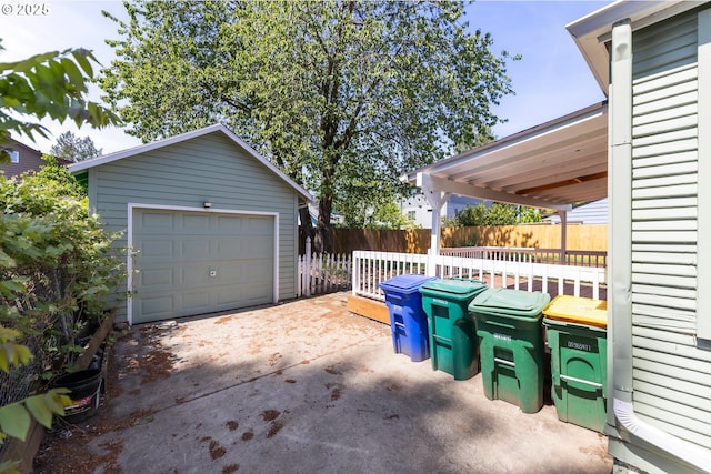 125 NE 80th Ave, Portland, OR 97213 - detached garage featuring driveway