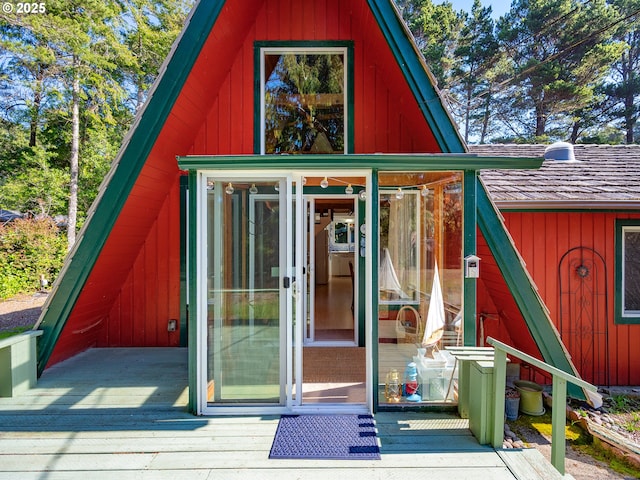 view of outbuilding