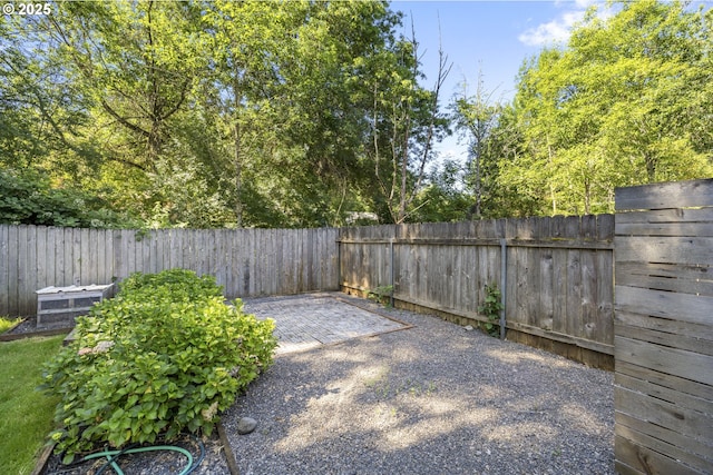 9115 NE Meadowbrook Cir, Vancouver, WA 98664 - fenced backyard with a patio