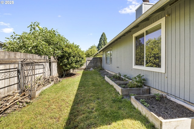 9115 NE Meadowbrook Cir, Vancouver, WA 98664 - fenced backyard with a vegetable garden