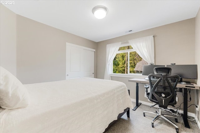 9050 SW 161st Ave, Beaverton, OR 97007 - carpeted bedroom featuring baseboards and a desk