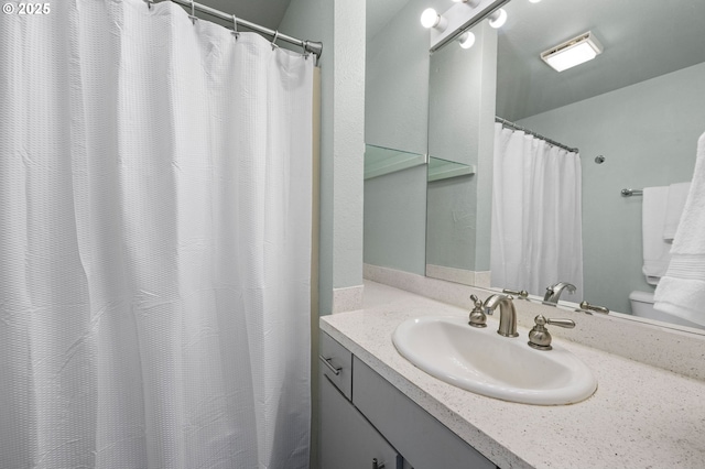 full bathroom featuring vanity