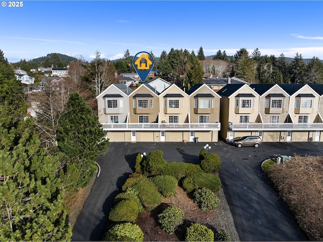 bird's eye view with a residential view