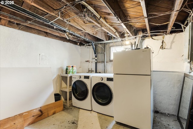 1824 NE 52nd Ave, Portland, OR 97213 - washroom featuring washing machine and clothes dryer