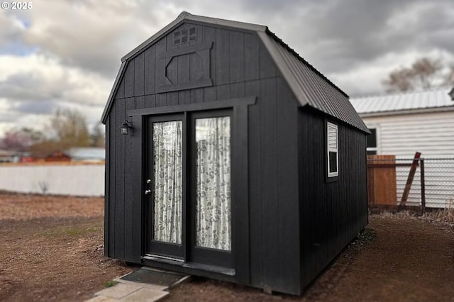755 NE Ochoco Ave, Prineville, OR 97754 - view of outdoor structure with an outdoor structure and fence