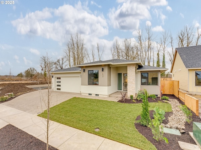 prairie-style home featuring crawl space, driveway, fence, and a front lawn