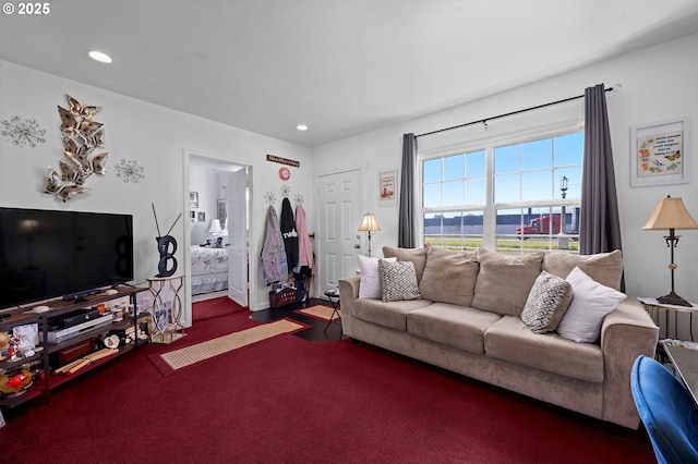925 S Irvine Pl, Seaside, OR 97138 - carpeted living area with recessed lighting
