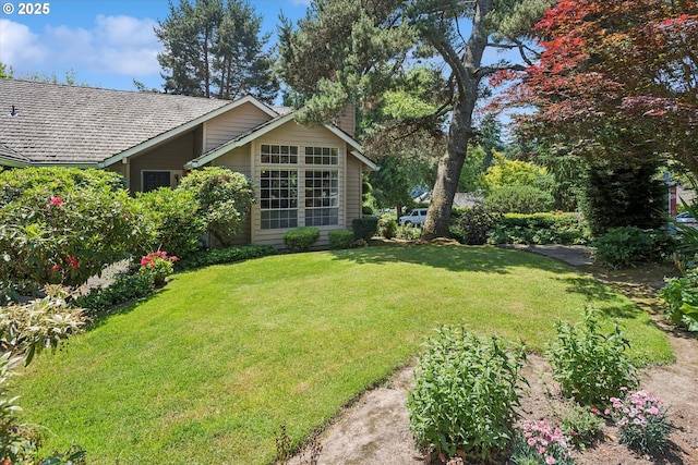 515 SW Colony Dr, Portland, OR 97219 - view of green lawn