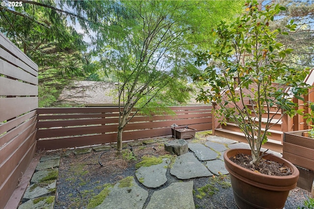 515 SW Colony Dr, Portland, OR 97219 - view of yard