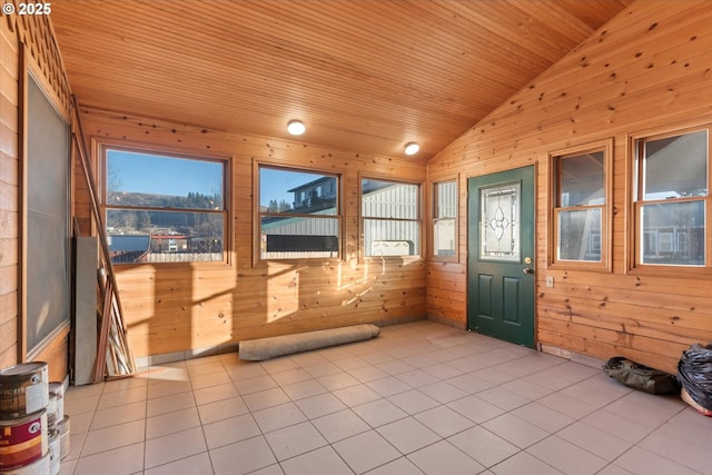155 N 6th Ave, Elgin, OR 97827 - unfurnished sunroom with vaulted ceiling