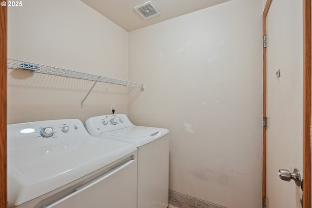 2383 SE 61st Ln, Hillsboro, OR 97123 - washroom with washing machine and dryer