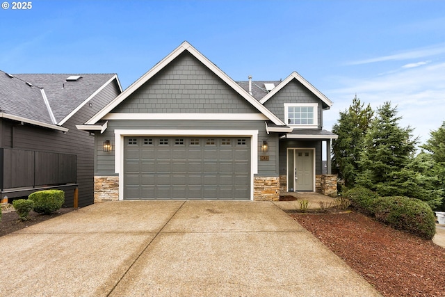 craftsman-style house featuring a garage