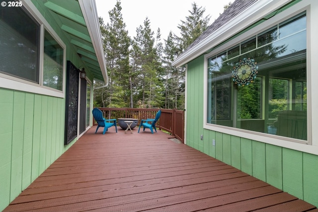 1896 W Park Dr, Florence, OR 97439 - deck with an outdoor fire pit