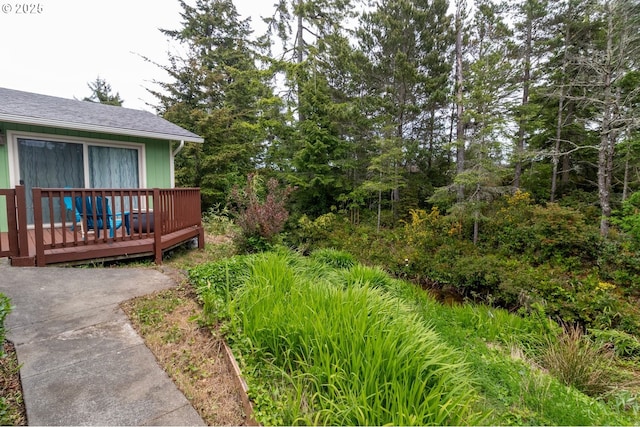 1896 W Park Dr, Florence, OR 97439 - view of yard featuring a wooden deck