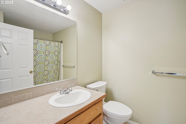 6538 NE Forest Ln, Hillsboro, OR 97124 - full bath with vanity and a textured ceiling