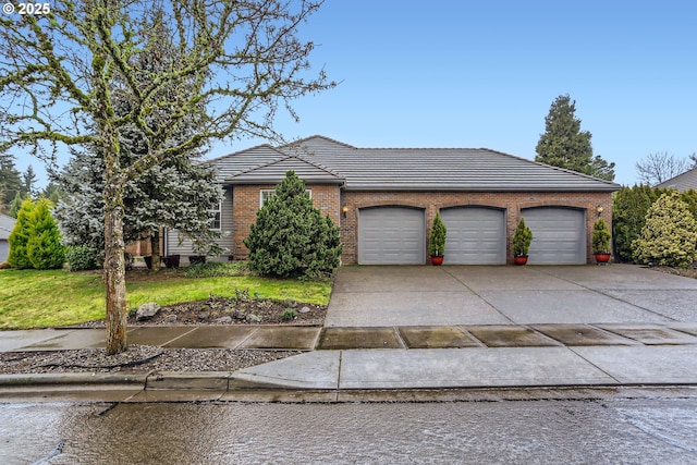 view of front facade with a garage