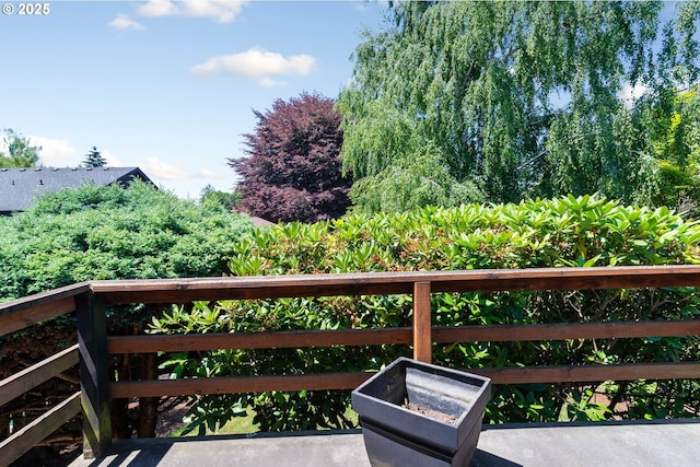4825 SE 33rd Ave, Portland, OR 97202 - view of wooden terrace