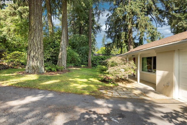 1725 Southshore Blvd, Lake Oswego, OR 97034 - view of grassy yard featuring a patio