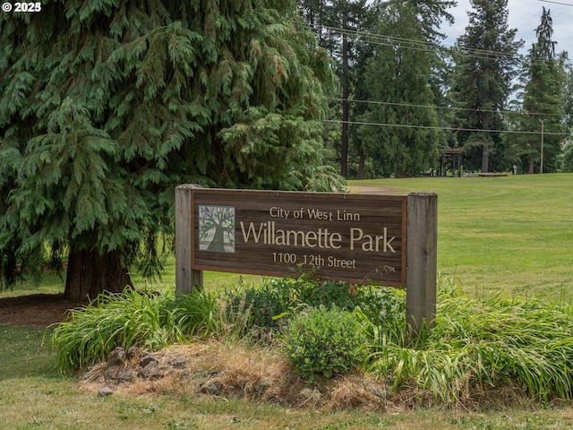 3808 Fairhaven Dr, West Linn, OR 97068 - community / neighborhood sign with a yard