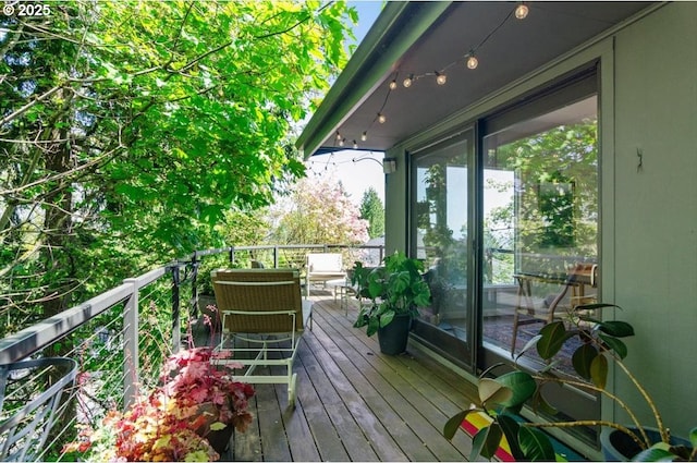 2975 SW Canterbury Ln, Portland, OR 97205 - view of deck