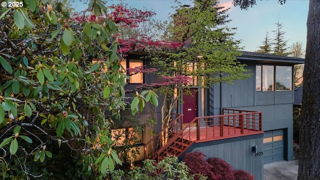 2975 SW Canterbury Ln, Portland, OR 97205 - view of home's exterior featuring a garage