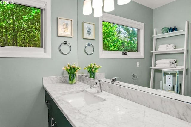 2975 SW Canterbury Ln, Portland, OR 97205 - bathroom featuring vanity