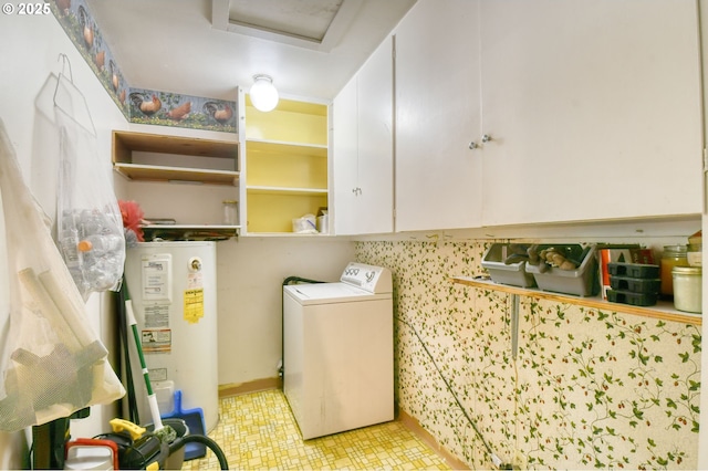 104 NW 12th St, Pendleton, OR 97801 - laundry area with washer / dryer, water heater, cabinet space, and attic access