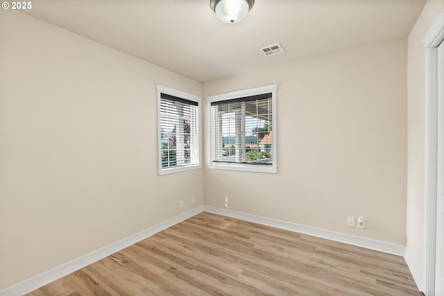 1894 S 8th St, Cottage Grove, OR 97424 - unfurnished room featuring light wood-style flooring