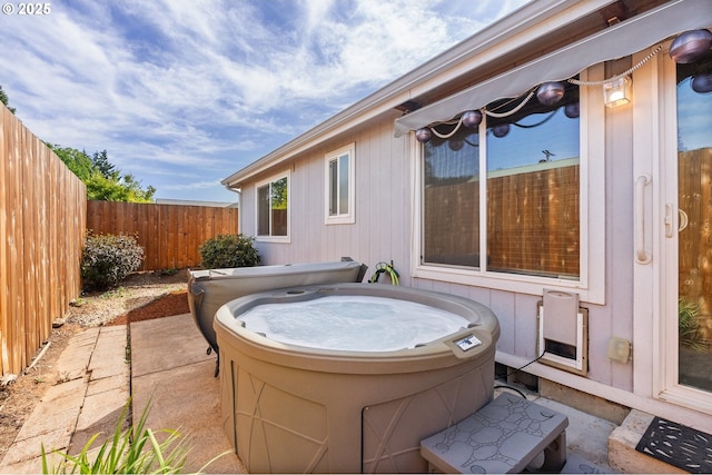 1894 S 8th St, Cottage Grove, OR 97424 - fenced backyard featuring a hot tub