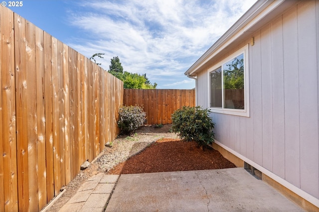 1894 S 8th St, Cottage Grove, OR 97424 - view of yard featuring a patio