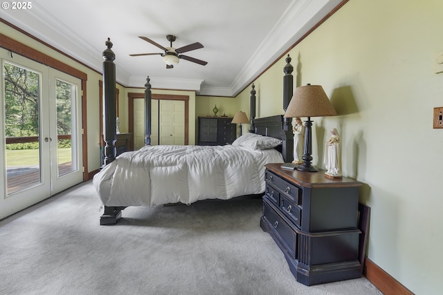 5450 Mill Creek Rd, The Dalles, OR 97058 - carpeted bedroom featuring access to exterior, crown molding, and a ceiling fan