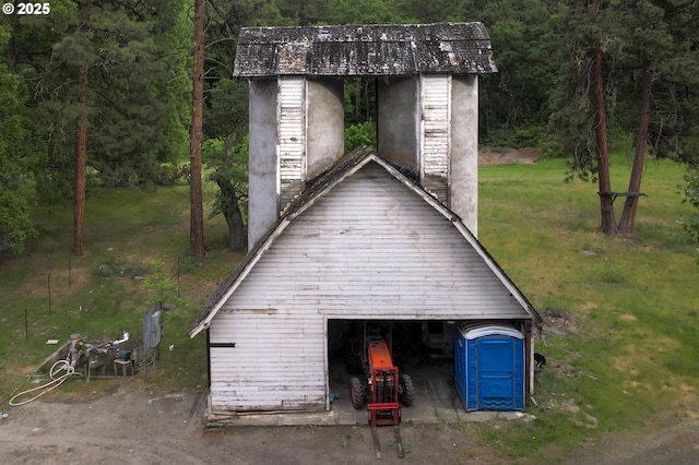 5450 Mill Creek Rd, The Dalles, OR 97058 - view of shed with a forest view