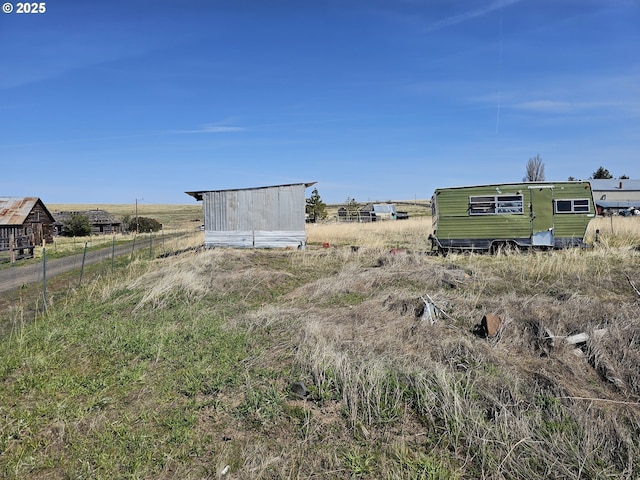54901 Willow St, Heppner, OR 97836 - view of yard featuring an outbuilding