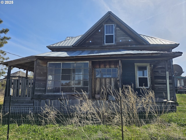54901 Willow St, Heppner, OR 97836 - back of house featuring metal roof