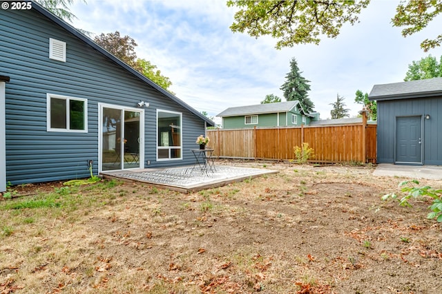 284 Waite St, Eugene, OR 97402 - view of yard with a patio