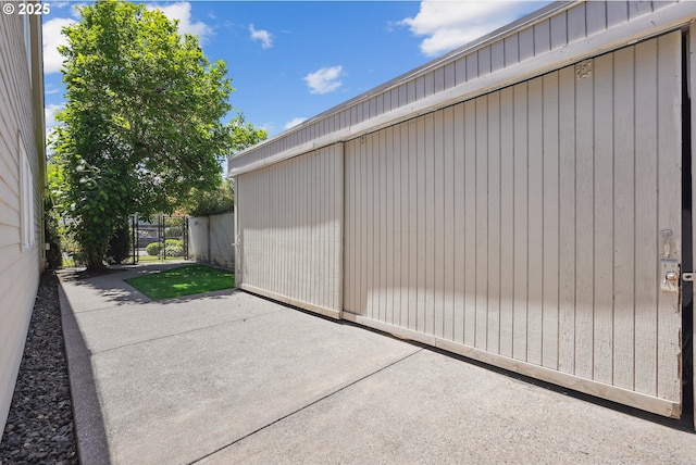 8895 SW Bohmann Pkwy, Portland, OR 97223 - view of patio / terrace