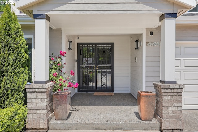 8895 SW Bohmann Pkwy, Portland, OR 97223 - property entrance featuring a porch