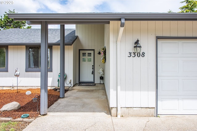 3308 Honeywood St, Eugene, OR 97408 - property entrance with roof with shingles