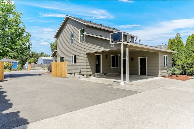 4782 Lowell Ave, Keizer, OR 97303 - back of property with entry steps
