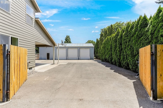 4782 Lowell Ave, Keizer, OR 97303 - view of garage