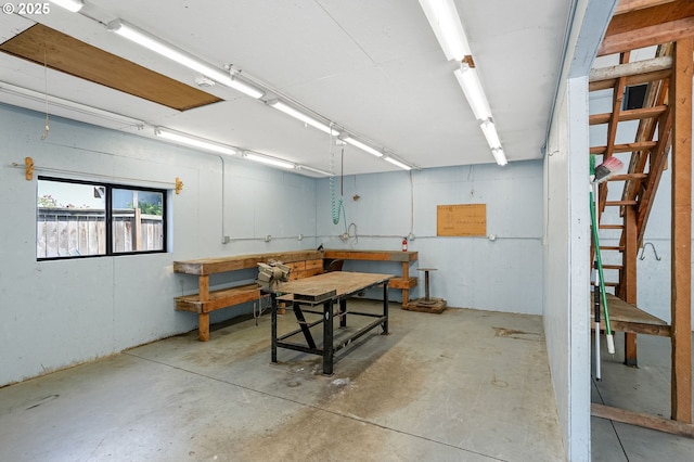 4782 Lowell Ave, Keizer, OR 97303 - basement featuring a workshop area