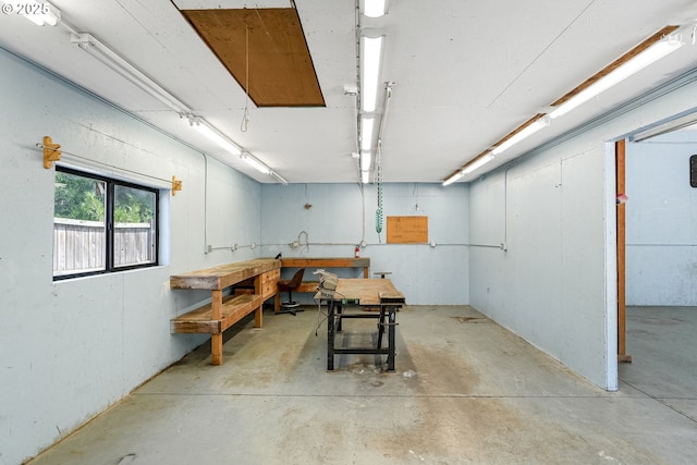 4782 Lowell Ave, Keizer, OR 97303 - basement with a workshop area