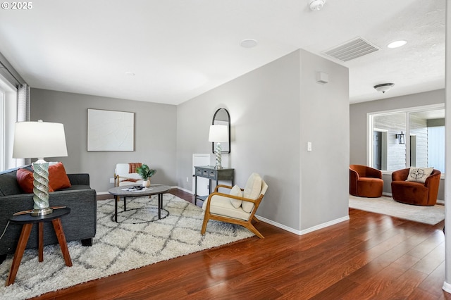 4782 Lowell Ave, Keizer, OR 97303 - living area featuring wood finished floors, plenty of natural light, and recessed lighting
