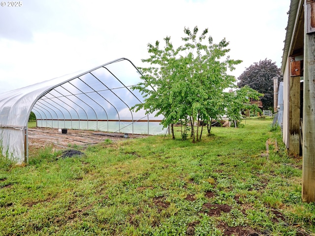 13601 S Union Hall Rd, Canby, OR 97013 - view of yard featuring an exterior structure and an outdoor structure