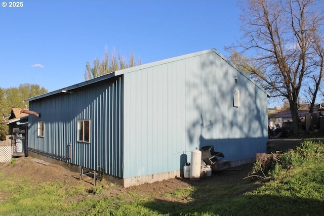 view of outdoor structure