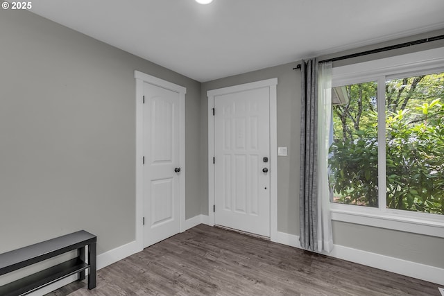 1388 Hillendale Dr, Salem, OR 97302 - entrance foyer featuring baseboards and wood finished floors
